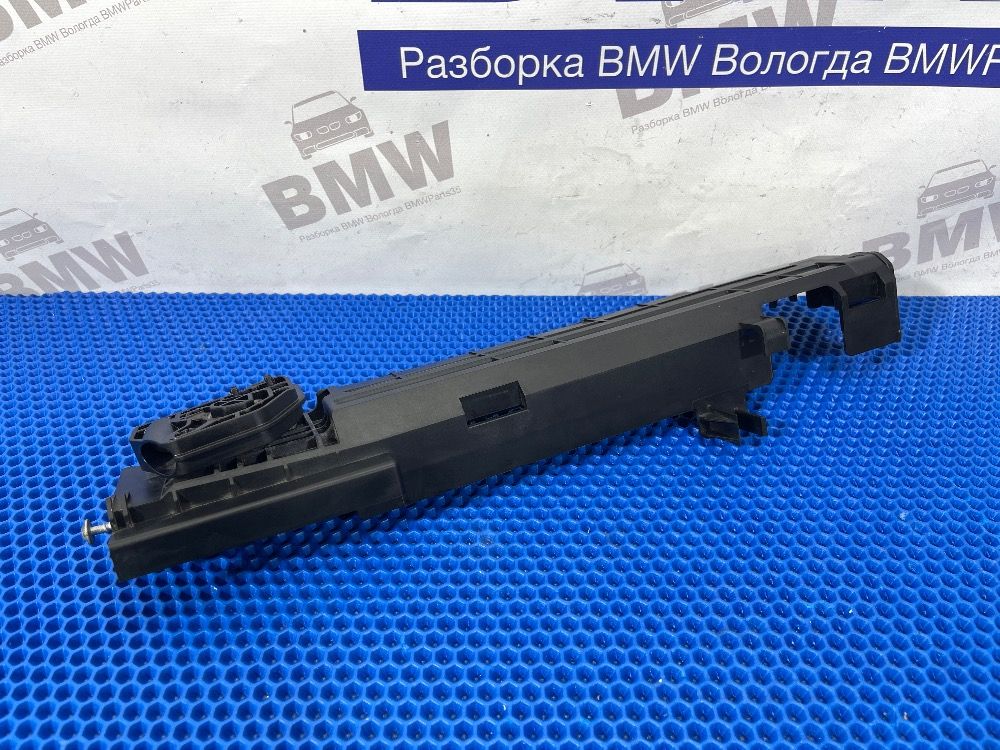 Рамка радиатора правая для BMW F30 мотор N55B30