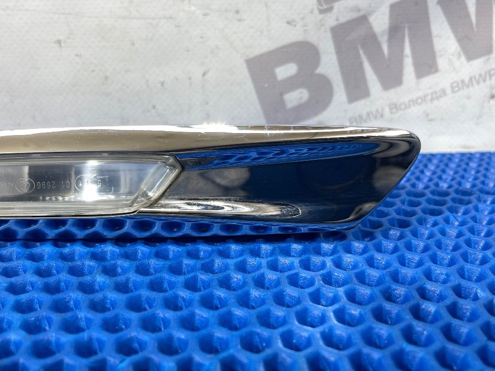 Повторитель поворота правый BMW F10 дорест