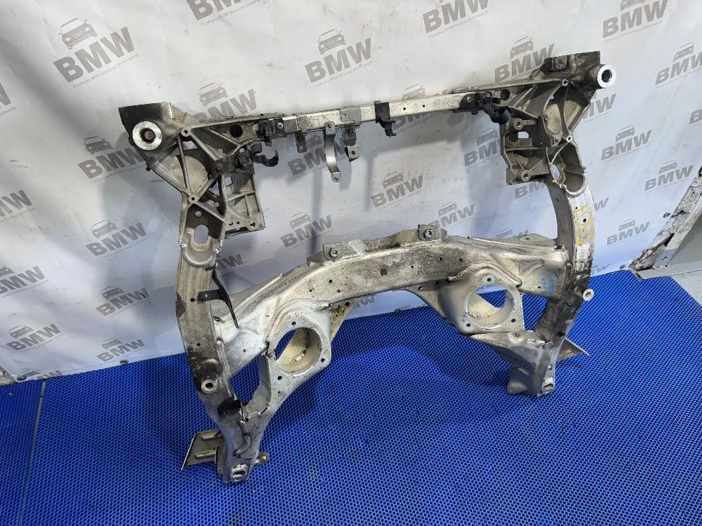 Подрамник передний BMW F10, F07, F01