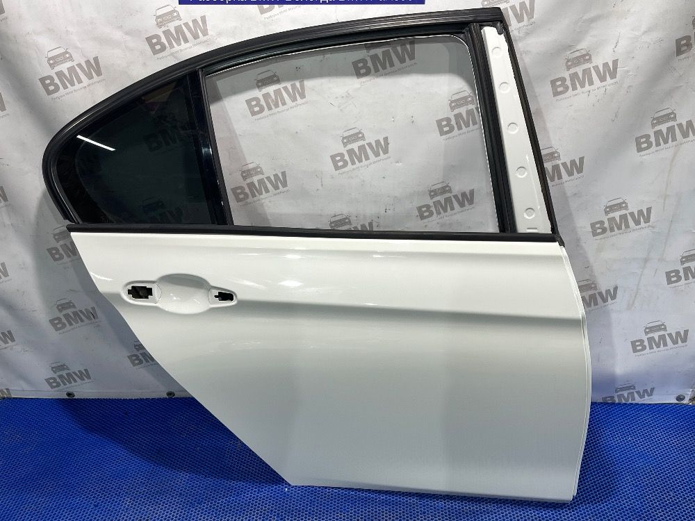 Задняя правая дверь BMW F30 вторичный окрас