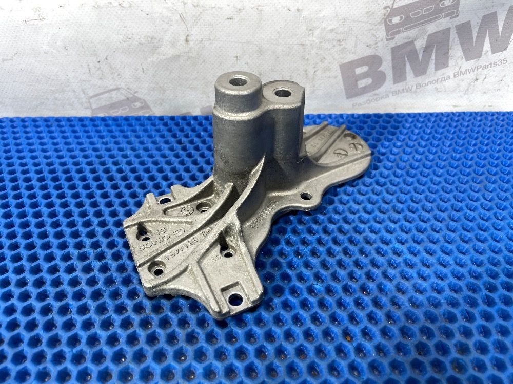 Кронштейн дополнительной помпы BMW F10, F15, F25