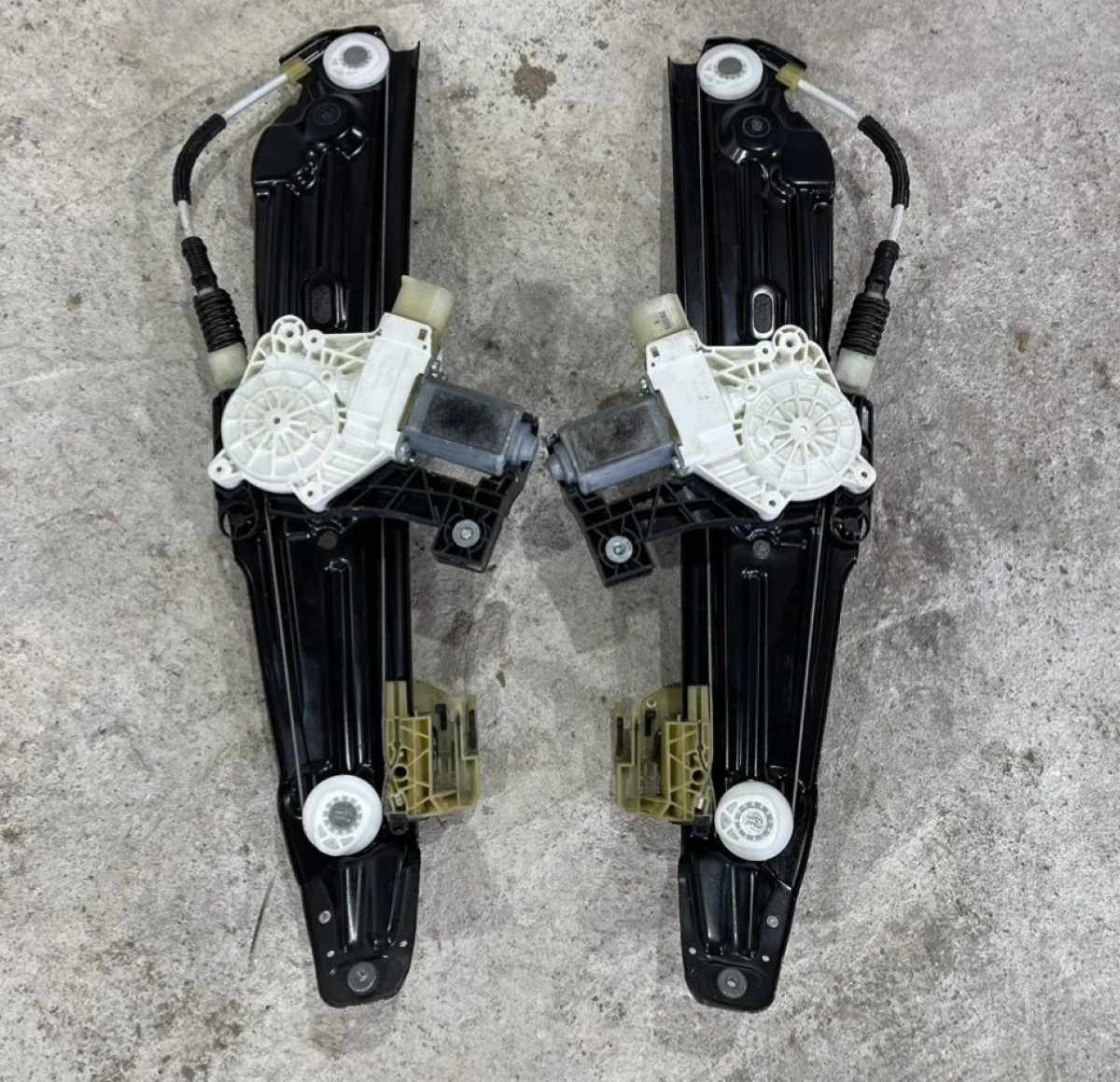 Стеклоподъемник задней двери BMW F10, F11, F18