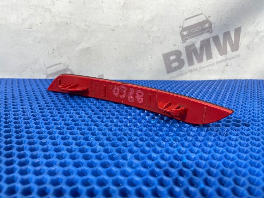 Отражатель заднего бампера левый BMW F30 Оригинал