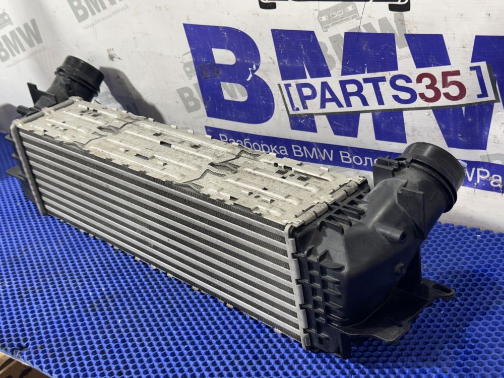 Интеркулер BMW F10 с мотор N20B20 пробег 58к