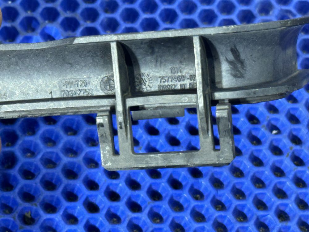 Рамка воздуховода BMW F10, F01, F07