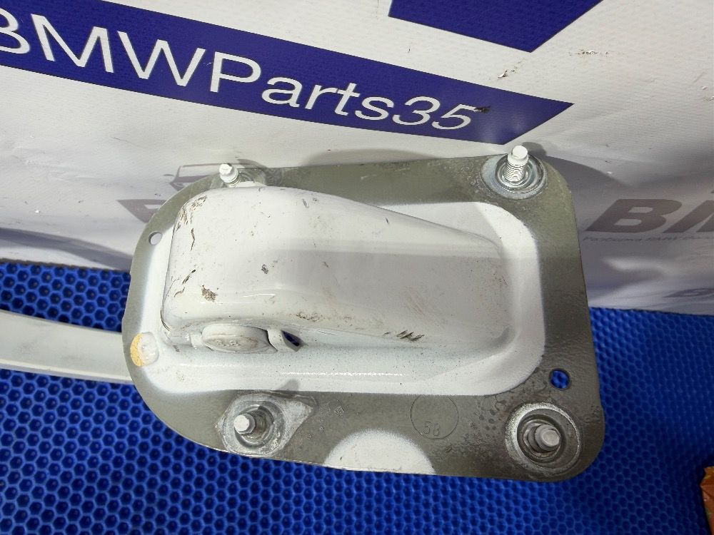 Петля багажной двери правая BMW F30, F32