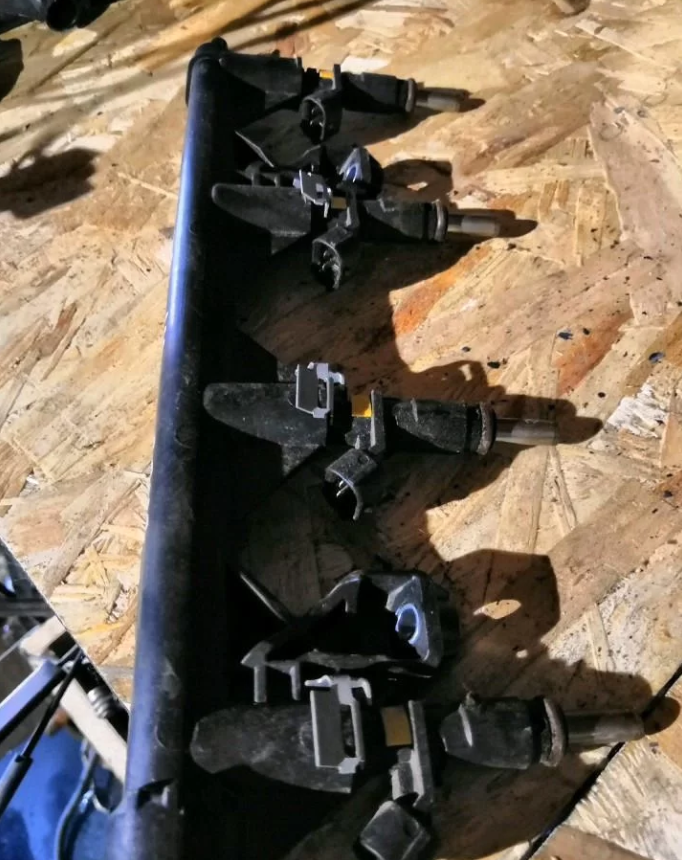 Топливная рейка двс 1.6 120лс ер6