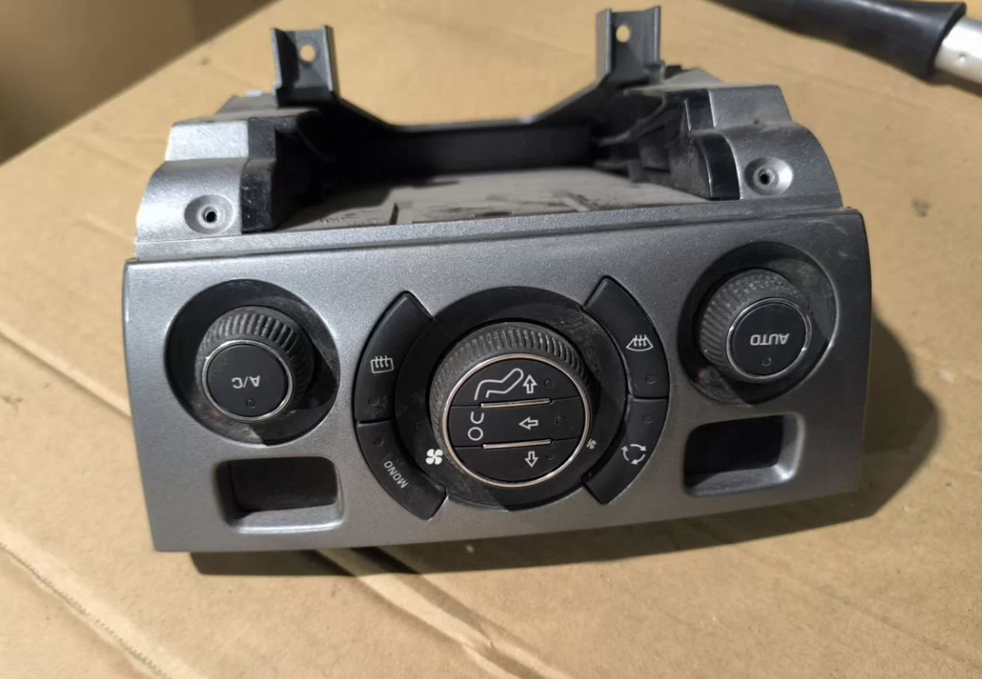 Блок управления климатом Пежо 308