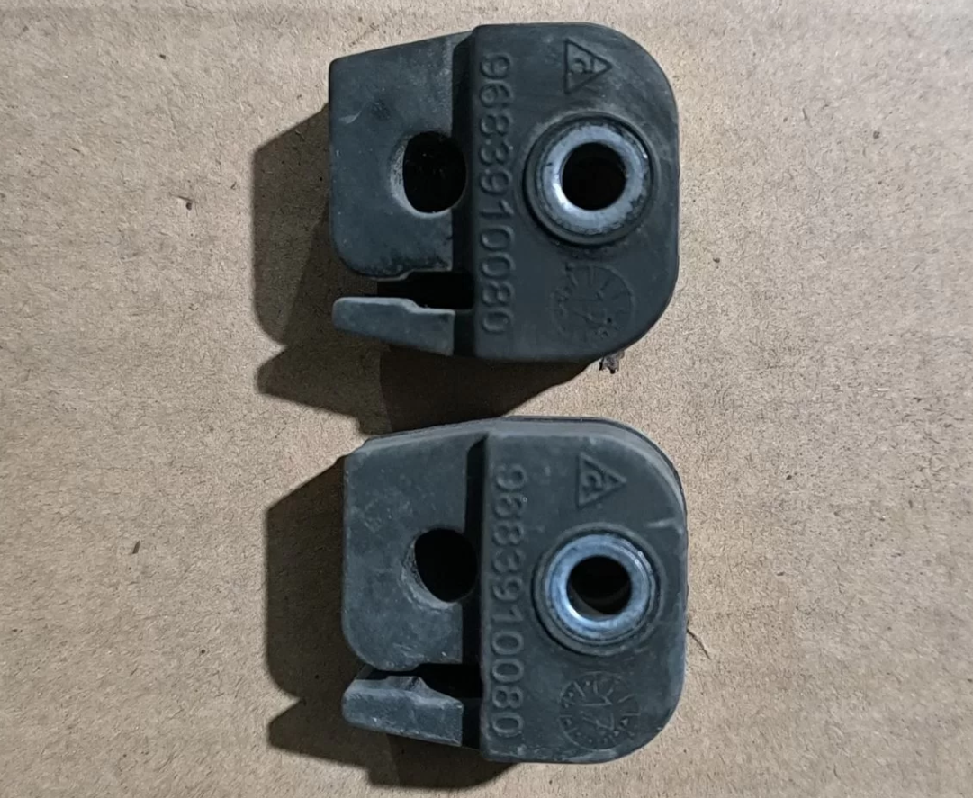 Отбойник сдвижной двери Пежо Партнёр Ситроен Б9