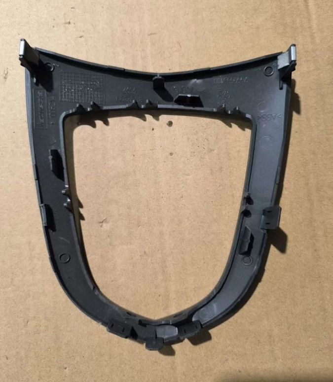 Накладка кулисы Пежо 308