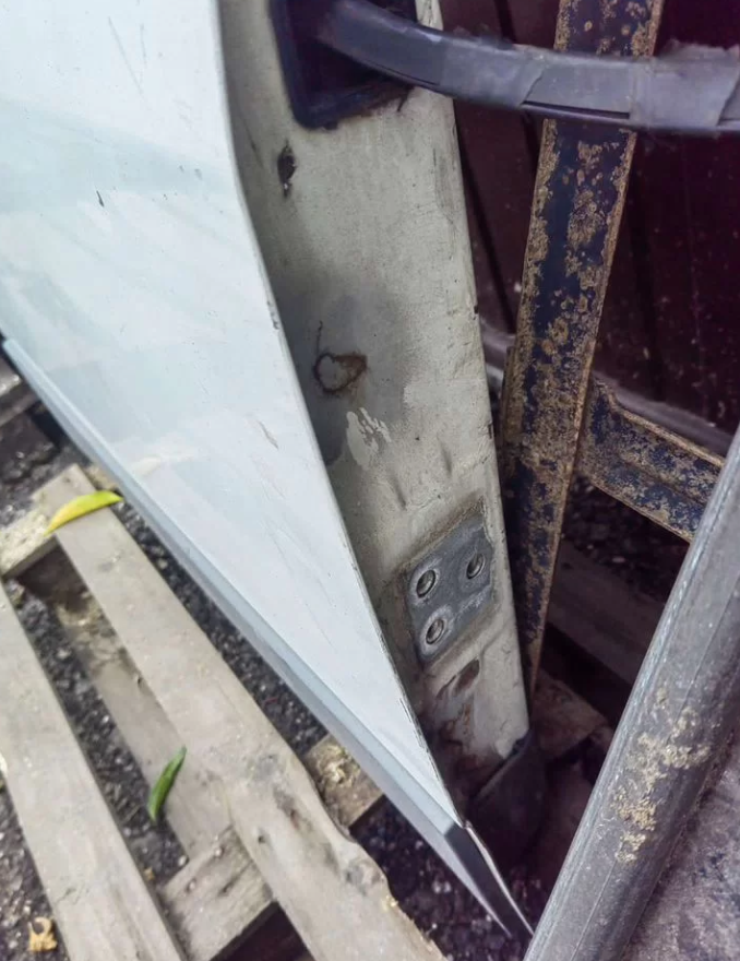 Задние двери Пежо Боксер