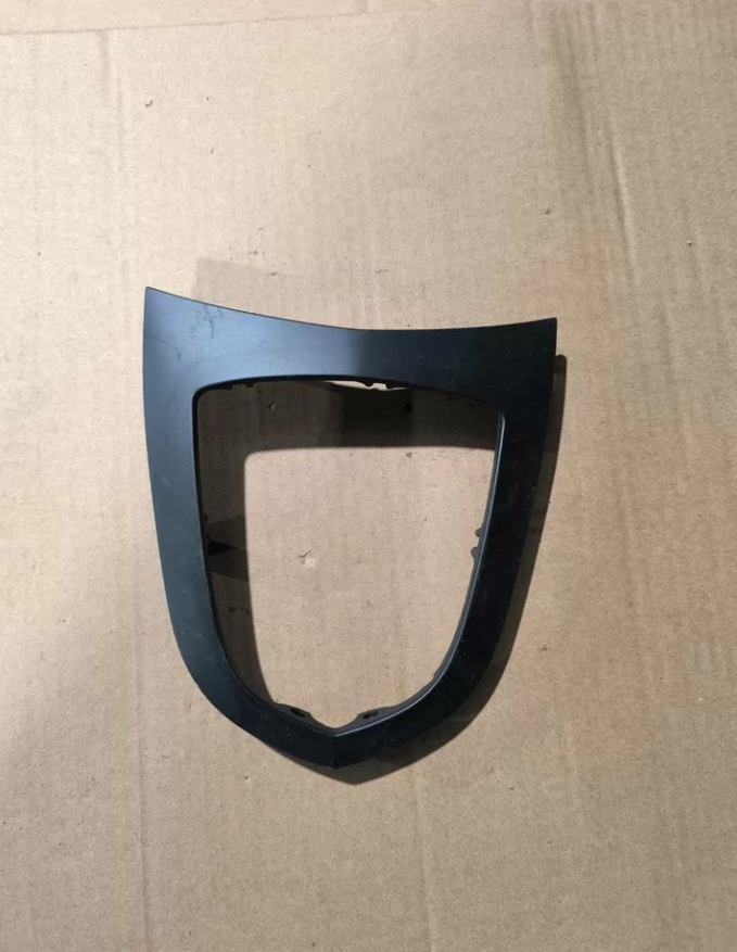 Накладка кулисы Пежо 308