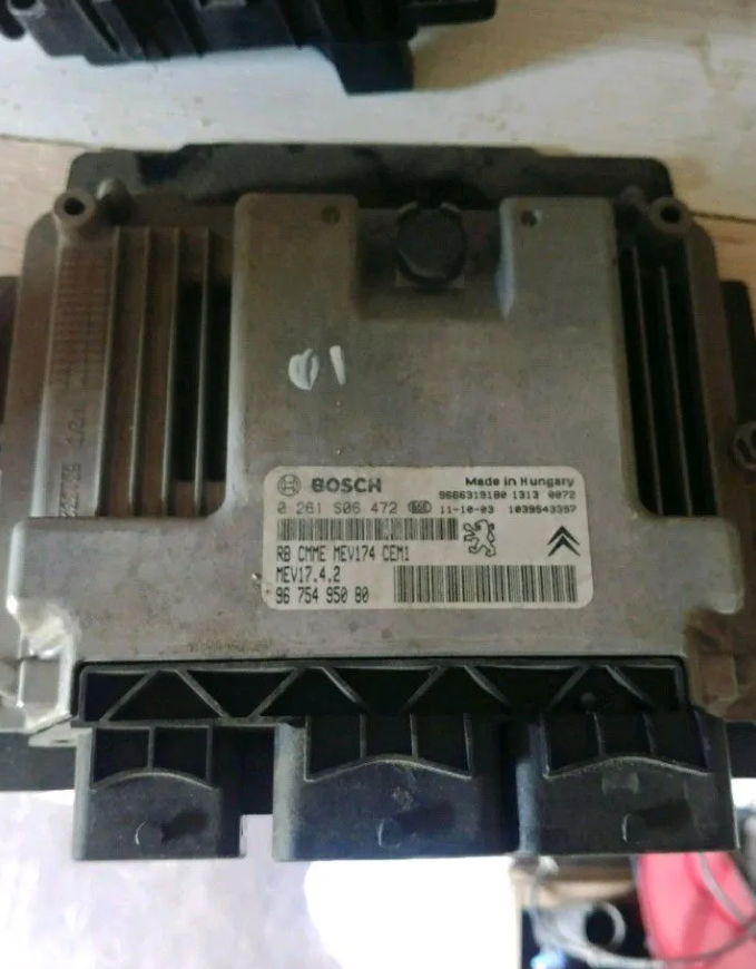 Блок эбу управления двигателем 9675495080