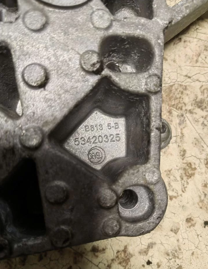 Кронштейн опоры двигателя лев PSA boxer ducato 250