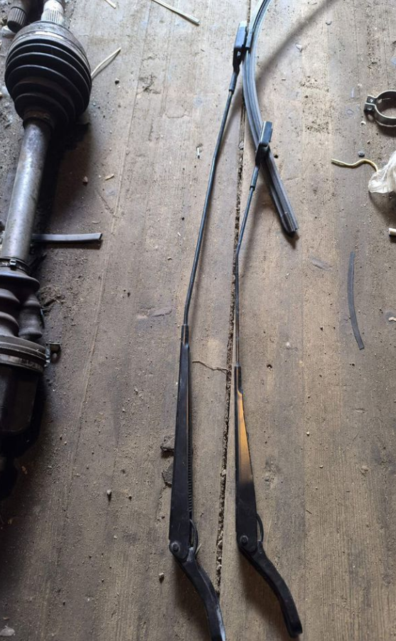 Поводки стеклоочистителя Берлинго Партнёр Б9