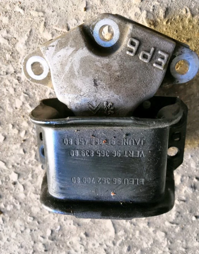 Опора двс 1.6 120лс ер6