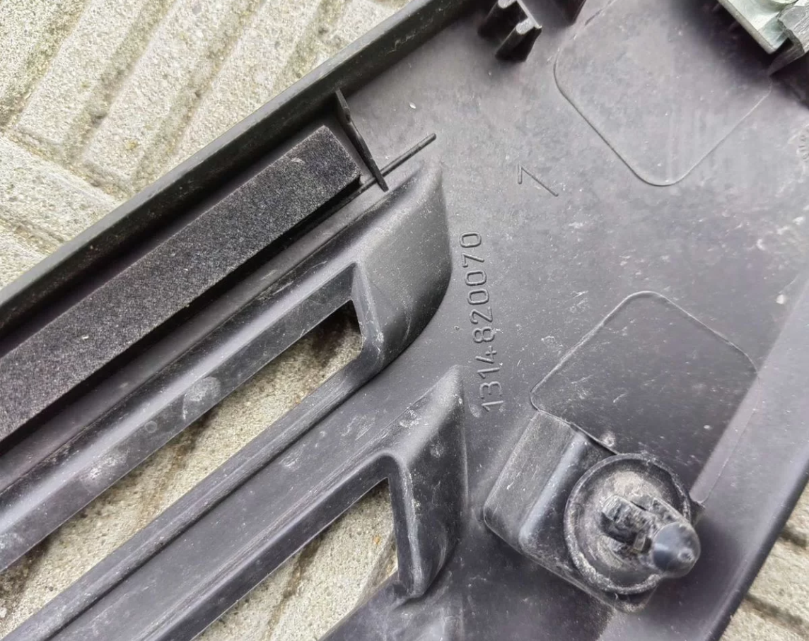 Решетка капота Ситроен Джампер 290