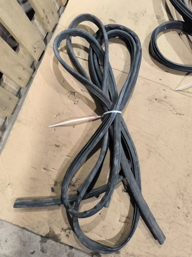 Уплотнитель дверей Фиат Добло грузовой