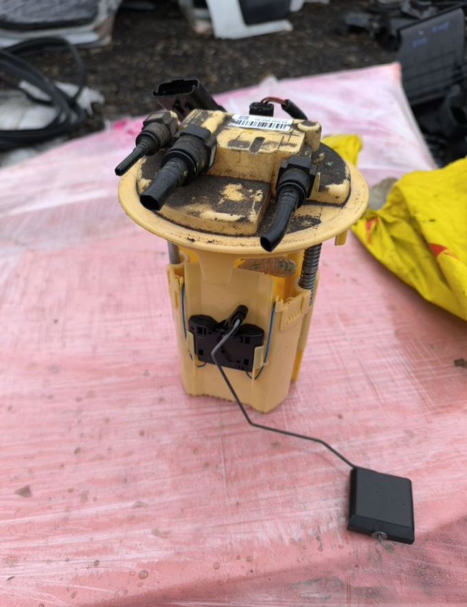 Топливный насос бака партнёр берлинго б9