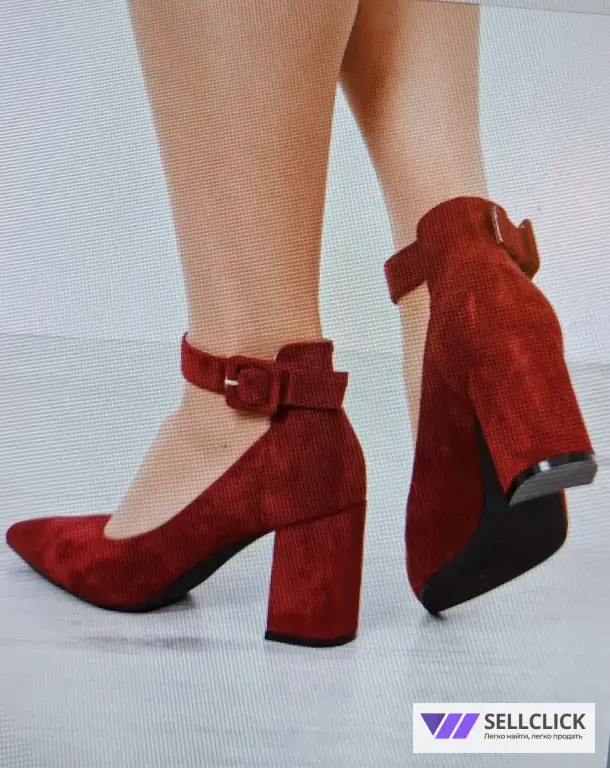 Туфли женские на каблуке фирмы ADMLIS, новые 39 размер