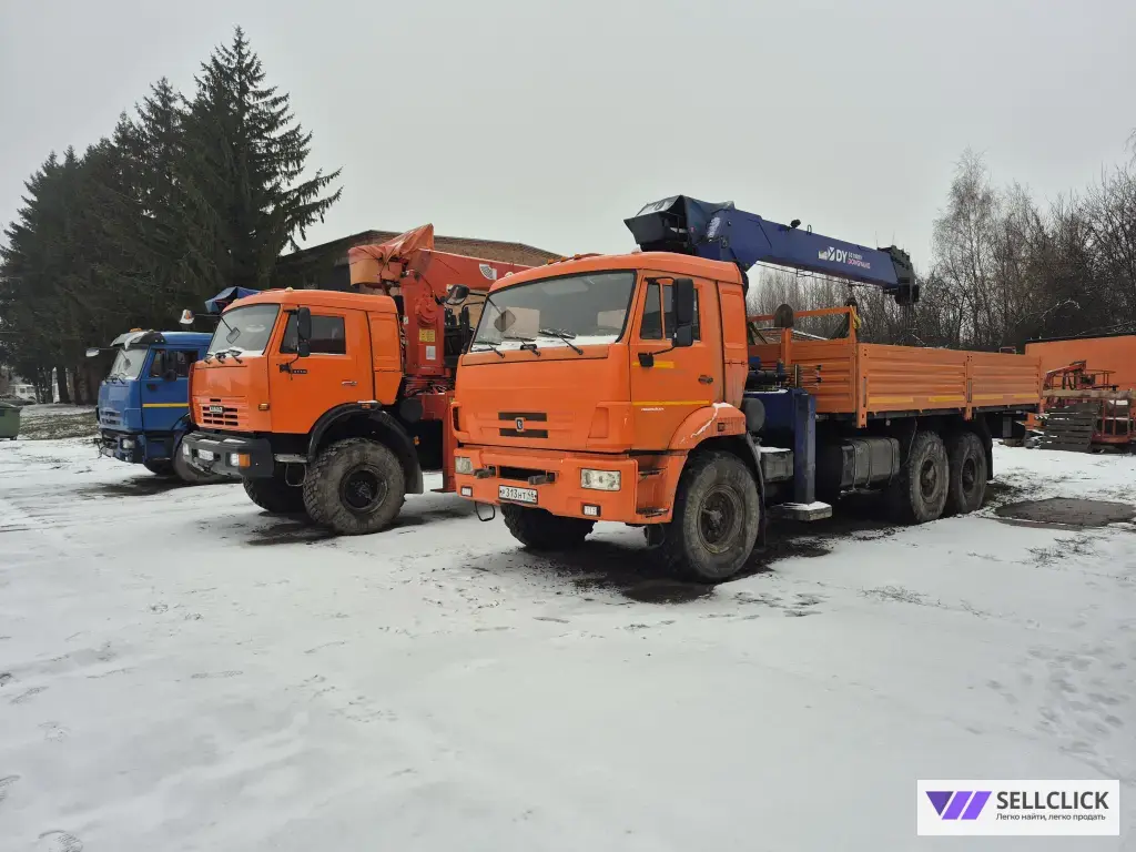 Кран манипулятор. Вездеход, шоссейник.