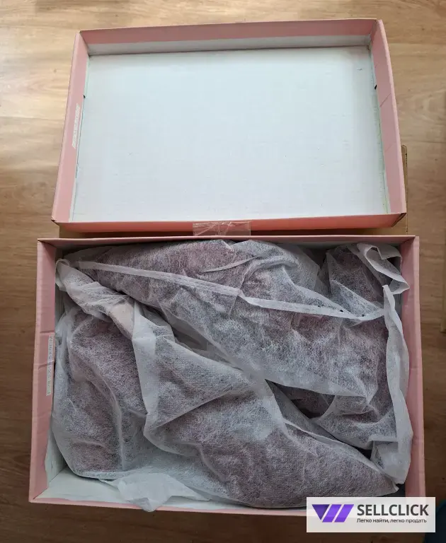 Туфли женские на каблуке фирмы ADMLIS, новые 39 размер