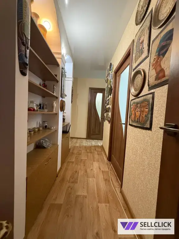 Продается трехкомнатная квартира в Левобережном районе