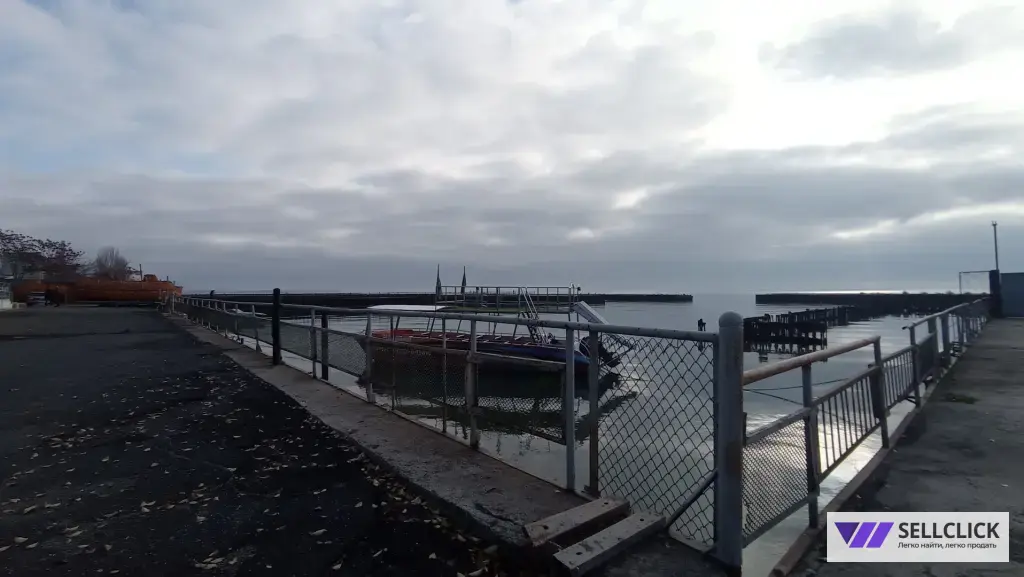 Продается административно-коммерческий комплекс