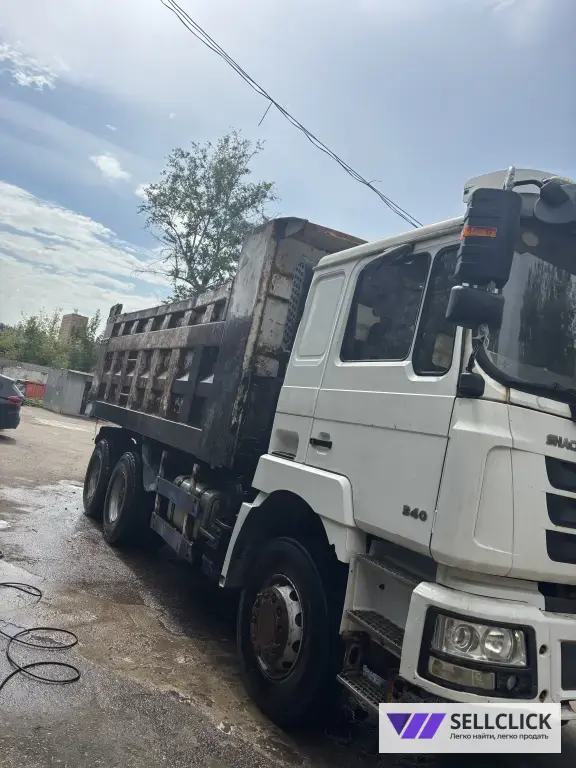 Самосвал Shacman