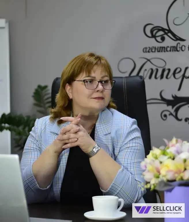Агент по продаже недвижимости