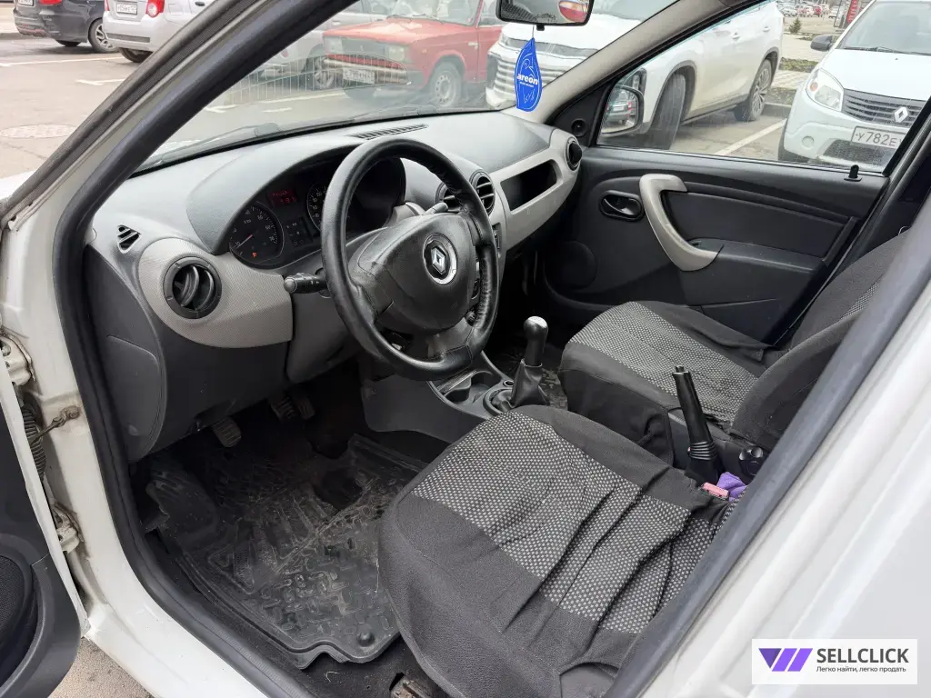 Renault Logan 1.6 Механическая, 2012, 198000 км