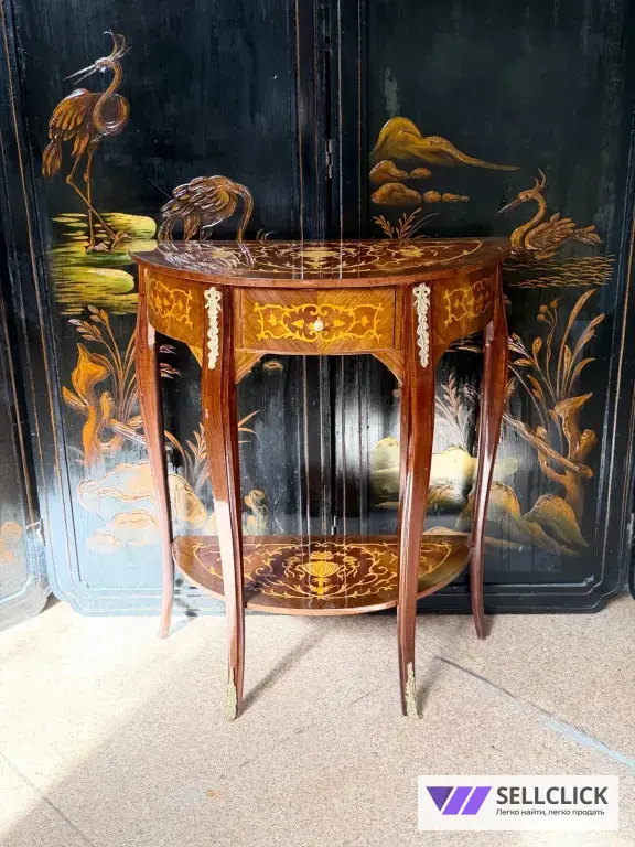 Консоль. Полка. Подставка. Стол. Мебель Людовика. Винтаж