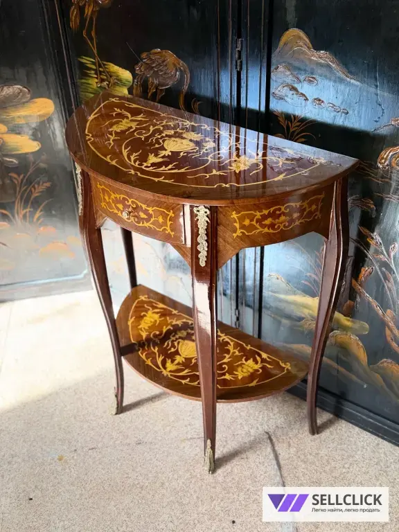 Консоль. Полка. Подставка. Стол. Мебель Людовика. Винтаж