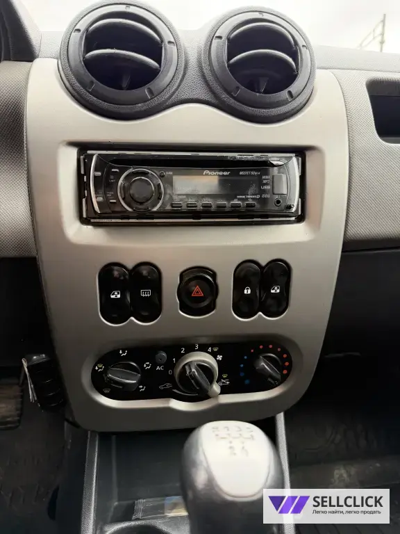 Renault Logan 1.6 Механическая, 2012, 198000 км