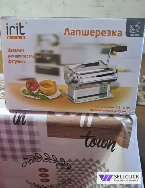 Тестораскатка лапшерезка новая.