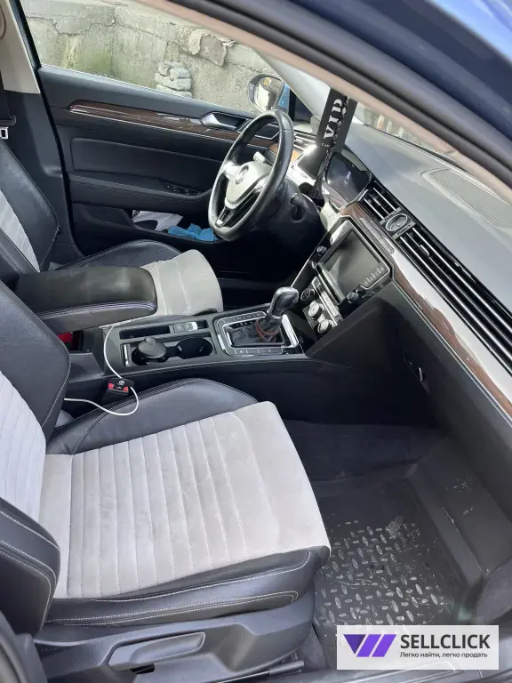Volkswagen Passat 1.8 Робот, 2016, 270000 км