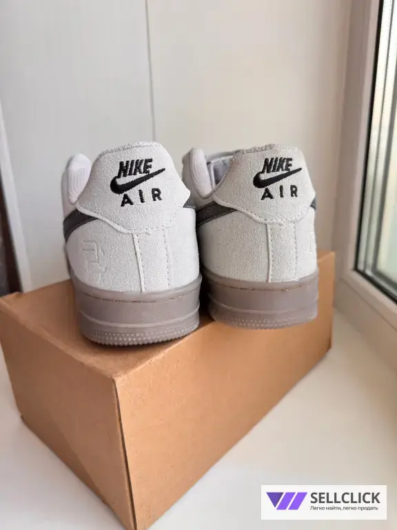 кроссовки мужские Nike