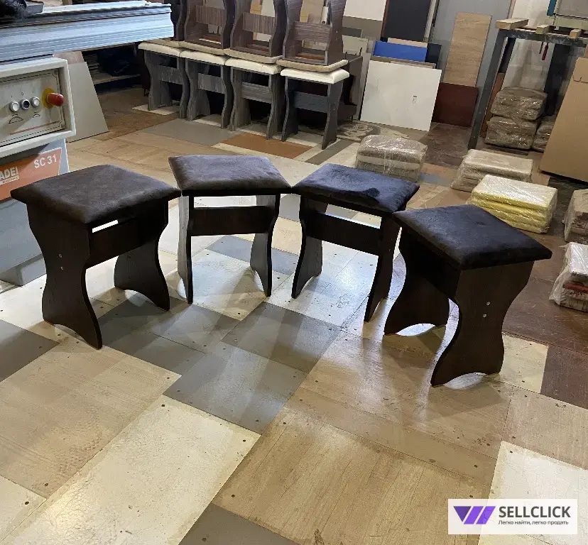 табуретки и стулья