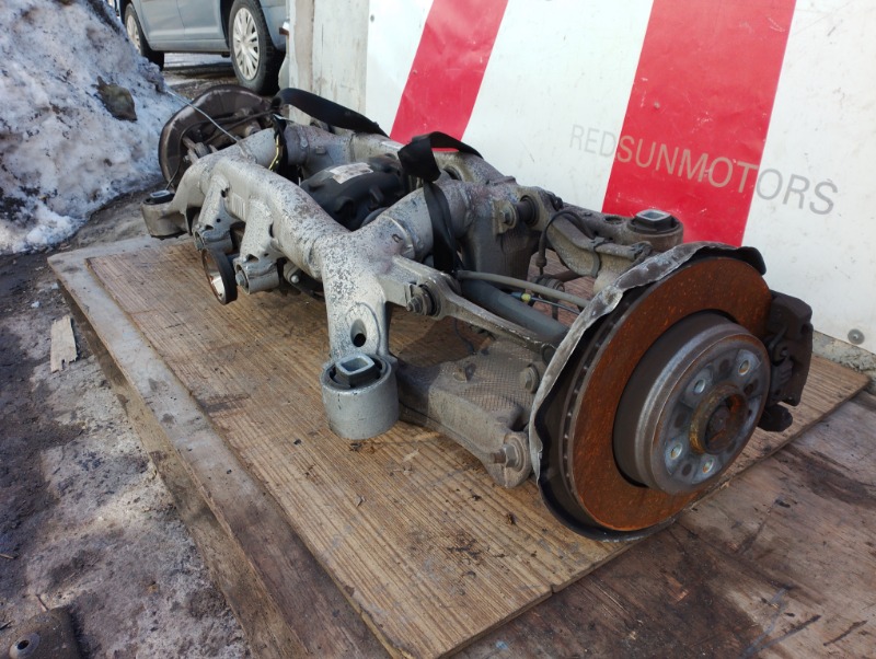 Балка задняя подрамник в сборе на БМВ 5 Е60 Е61 / BMW 5 Е60 Е61 2003-2009г.\nОригинал.\nПробег авто по Японии 78000 км.\nВ отличном состоянии, без ржавчины, все сайлентблоки целые.\nКонтрактная запчасть из Японии. Без пробега по РФ. Отправим в регионы ТК.