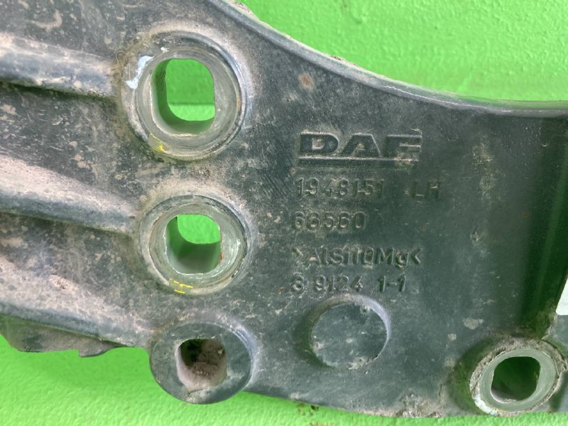 Кронштейн подножки DAF XF106