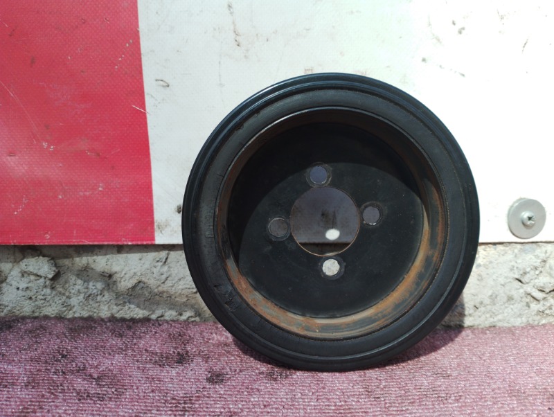 Шкив коленвала BMW N45B16 на BMW 1 E87 E81 / БМВ Е87 рестайлинг 2004-2011г\nОригинал.\nВ отличном состоянии. Без дефектов и повреждений.\nКонтрактная запчасть из Японии. Пробег 73000 км. Без пробега по РФ.\nГарантия на установку и проверку.\nОтправим в ре