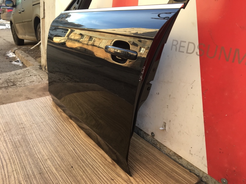 Дверь передняя левая на Audi A4 B8 / Ауди А4 Б8 2007-2015г.\nЦвет черный.\nОригинал.\nВ отличном состоянии. Без дефектов.\nДверь продается в сборе, как на фото.\nВ комплект входит моторчик стеклоподъемника.\nКонтрактная запчасть из Японии.\nОтправим в рег