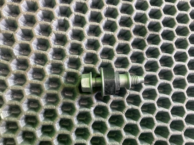 Болт крышки ГБЦ MAN TGX
