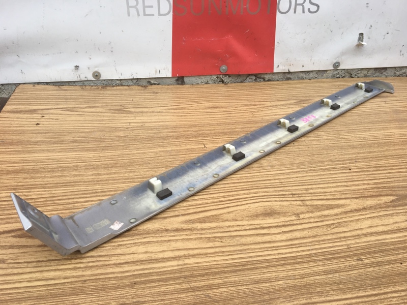 Накладка на Mercedes Viano W639 V350 Vito W636 / Мерседес Виано В639 639 636 350 2003-2014г. В отличном состоянии. Рабочий. Контрактная запчасть из Японии. Гарантия на проверку. Отправим в регионы ТК.