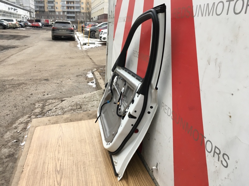 Дверь передняя правая на БМВ 5 Е60 Е61 / BMW 5 Е60 Е61 2003-2009г.\nОригинал.\nВ отличном состоянии. Без дефектов.\nКонтрактная запчасть из Японии. Без пробега по РФ.\nОтправим в регионы ТК.