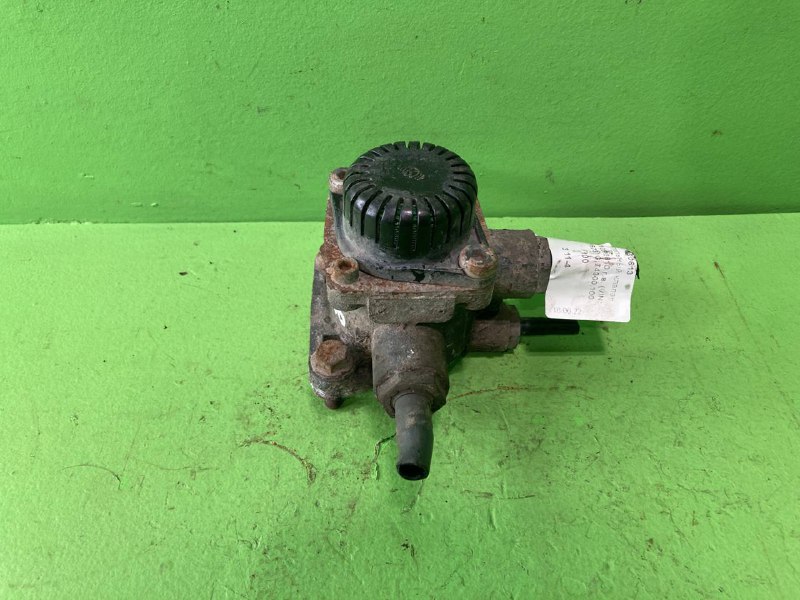 Ускорительный клапан DAF XF105