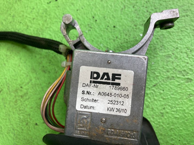 Переключатель подрулевой комбиниров. DAF XF105