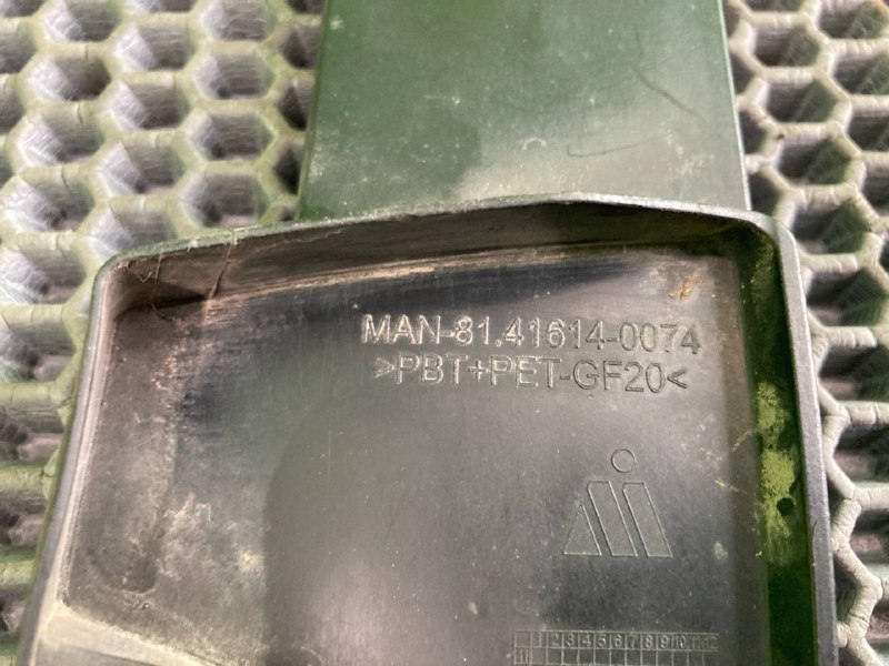 Дефлектор бампера MAN TGX