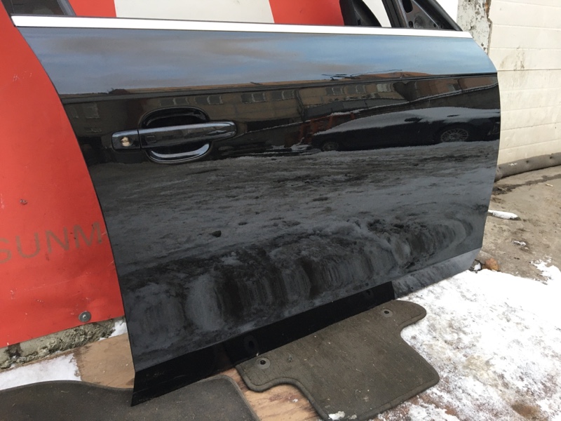 Дверь передняя правая на Audi A4 B8 / Ауди А4 Б8 2007-2015г.\nОригинал.\nВ отличном состоянии. Без дефектов. Без коррозии.\nДверь продается в сборе со стеклом, стеклоподъемником, блоком комфорта, ручкой двери.\nВсё как на фото.\nКонтрактная запчасть из Яп