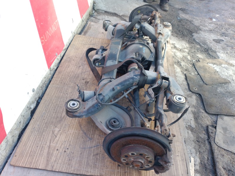 Балка задняя подрамник в сборе на на Audi A4 B6 / Ауди А4 Б6 2000-2006г. Полный привод.\nОригинал.\nПробег авто по Японии 53600 км.\nВ отличном состоянии, без ржавчины, все сайлентблоки целые.\nКонтрактная запчасть из Японии. Без пробега по РФ. Отправим в